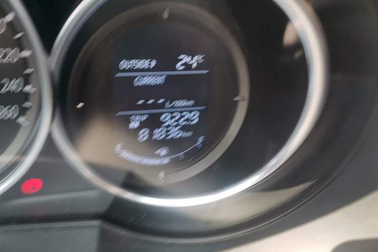 Used Mazda Atenza 2017 2.0L Blue Sky Luxury Edition
