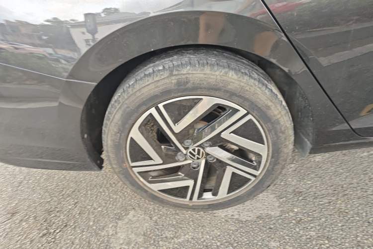 Used Volkswagen Sagitar 2023 200TSI DSG Excellence Edition Right Rear Wheel Hub