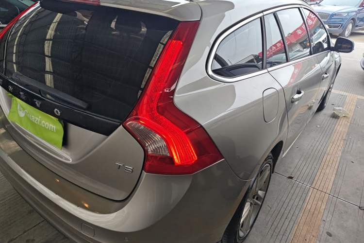 Used Volvo V60 2015 T5 Zhiya Edition Right Rear Taillight