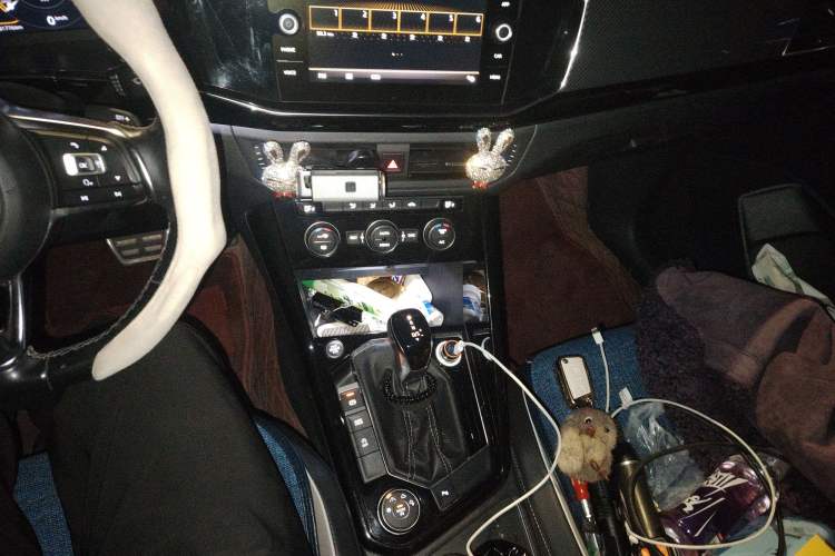 Used Volkswagen Tayron 2019 380TSI Four-Wheel Drive R-Line China VI-standard Gear Lever