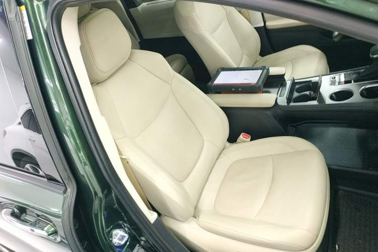 Used Toyota Sienna 2021 2.5L Hybrid Ultimate Edition