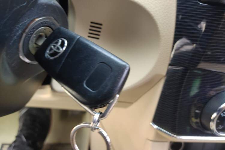 Used Toyota Corolla 2014 1.6L CVT GL-i Leather Edition