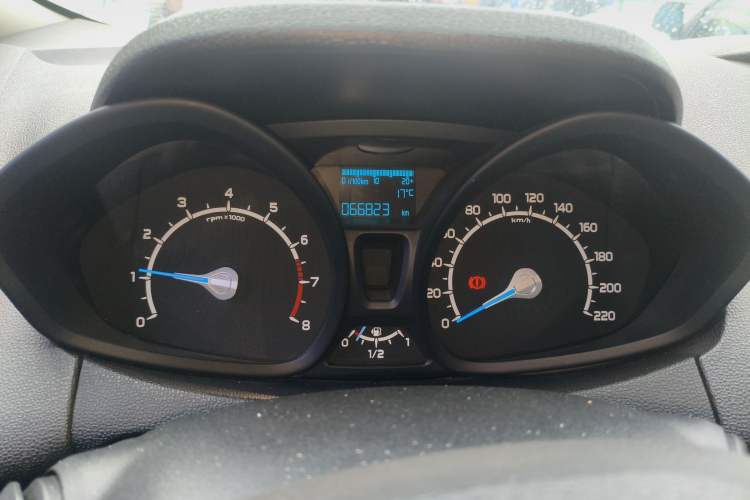 Used Ford EcoSport 2017 1.5L Manual Fashion Model