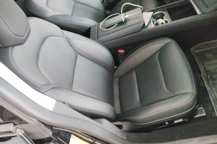 Used Tesla Model 3 2023 Rear-Wheel-Drive Version
