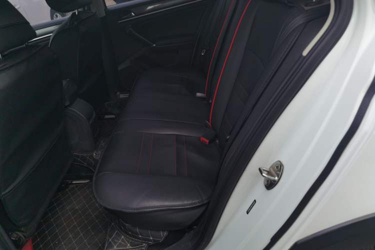 Used Volkswagen C-TREK 2017 230TSI DSG Comfort Version Left Rear Seat