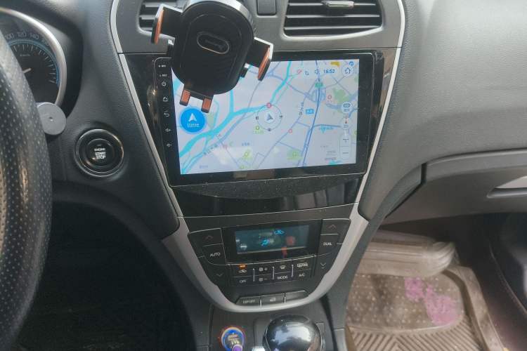 Used GAC Trumpchi GS5 2014 2.0L Automatic Two-Wheel Drive Anniversary Value Edition
