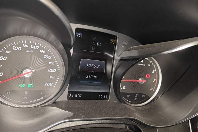 Used Mercedes-Benz C-Class 2018 C 200 L Sport Edition Achievement Special Edition Odometer Close Up