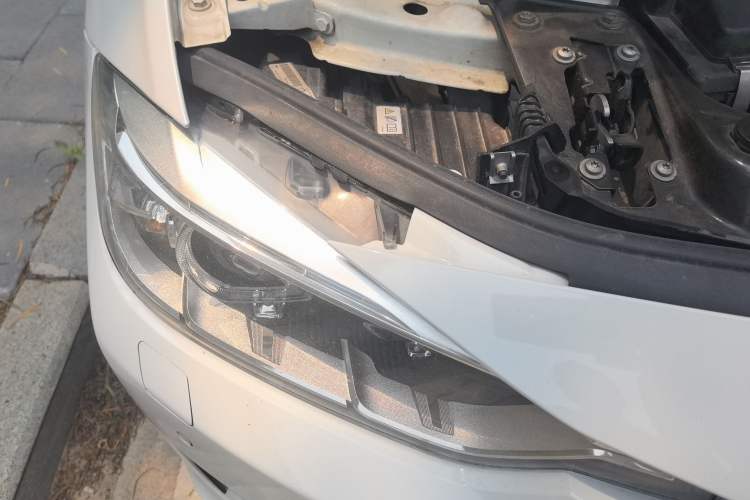 Used BMW 3 Series 2014 320Li Fashion Model Right Front Headlight