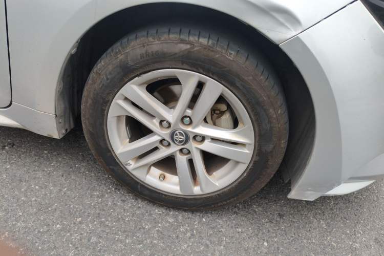 Used Toyota Levin 2019 Dual-Engine 1.8H E-CVT Entry-Level Model China V Standard Right Front Wheel Hub