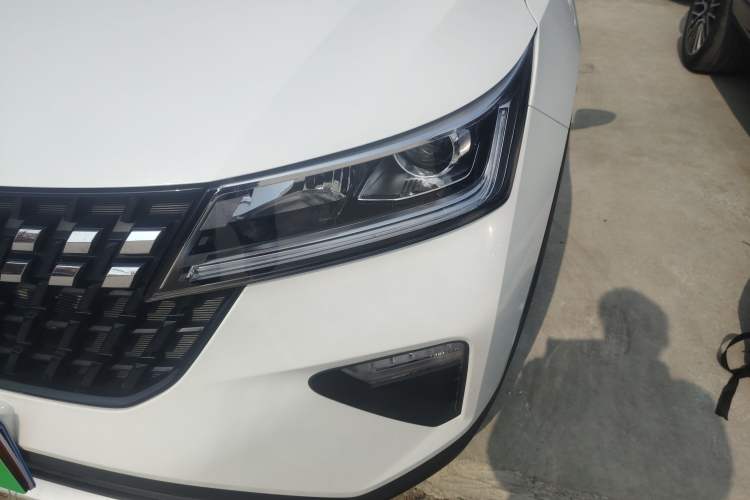 Used Wuling Alvez 2022 1.5L Manual Free-Style Model