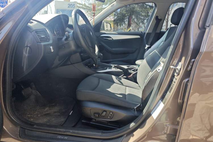 Used BMW X1 2013 sDrive18i Leading Model