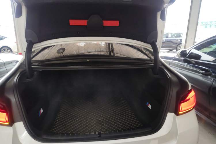 Used BMW 5 Series 2022 Second Facelift 525Li M Sport Package Trunk