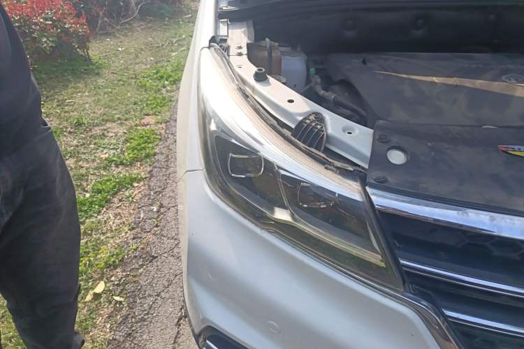 Used Baojun 730 2017 1.8L iAMT Luxury Version 7-Seater
