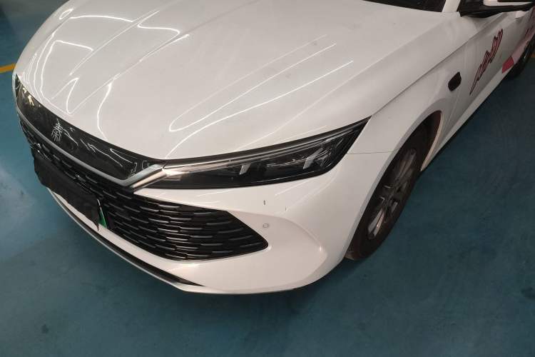 Used BYD Qin L 2025 DM-i Smart Drive 80KM Leading Model