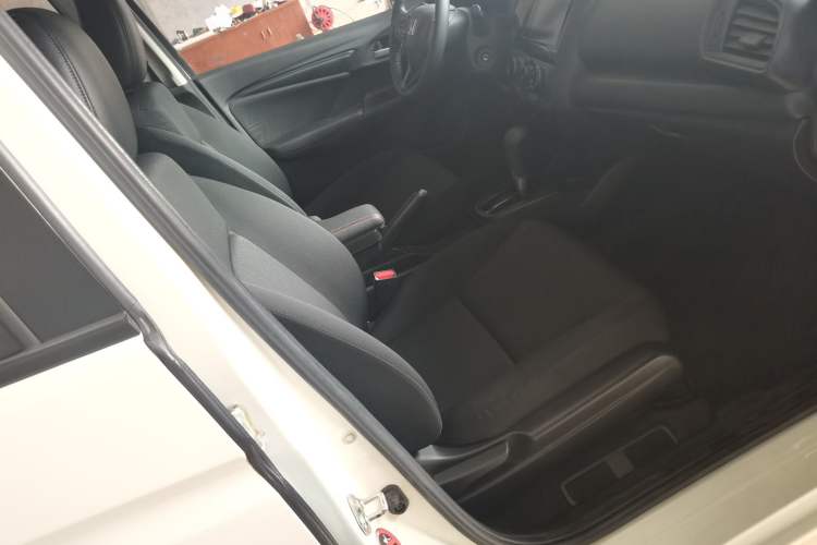 Used Honda Fit 2016 1.5L LX CVT Comfort Model Right Front Seat