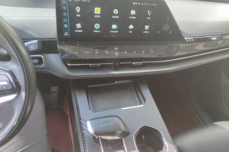 Used CHANGAN UNI-K iDD 2023 Zhidian iDD 1.5T 135km Smart & Fun Model Audio And AC Panel