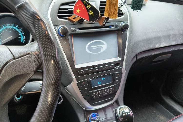 Used GAC Trumpchi GS5 2012 2.0L Manual Two-Wheel Drive Comfort Edition
