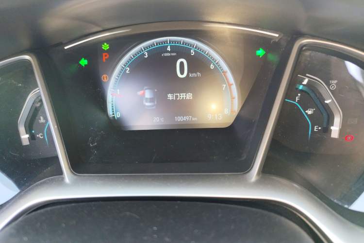 Used Honda Civic 2016 220TURBO CVT Luxury Edition Odometer Close Up