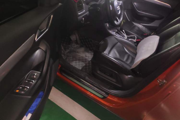 Used Audi Q3 2015 30 TFSI Comfort Model Driver Seat