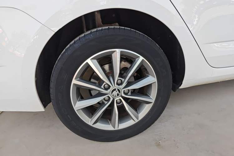 Used Skoda Octavia 2019 1.5L Automatic Comfort Edition