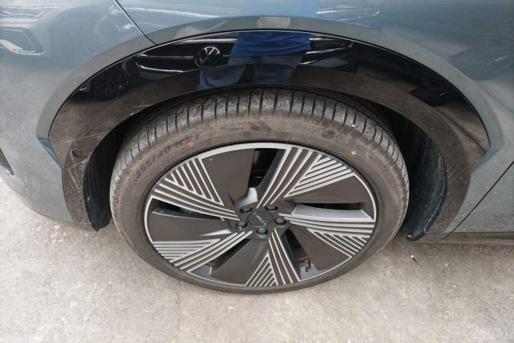 Used Lynk & Co 08 EM-P 2025 220 km All-Wheel-Drive Performance Halo