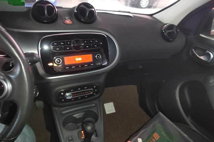 Used smart forfour 2018 1.0L 52kW Passion Edition
