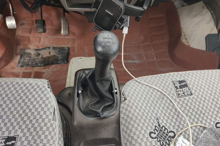 Used CHANGAN KUAYUE Xinbao MINI 2016 1.2L Double-Cab 2710 Rear Single Wheel DK12-10 Gear Lever