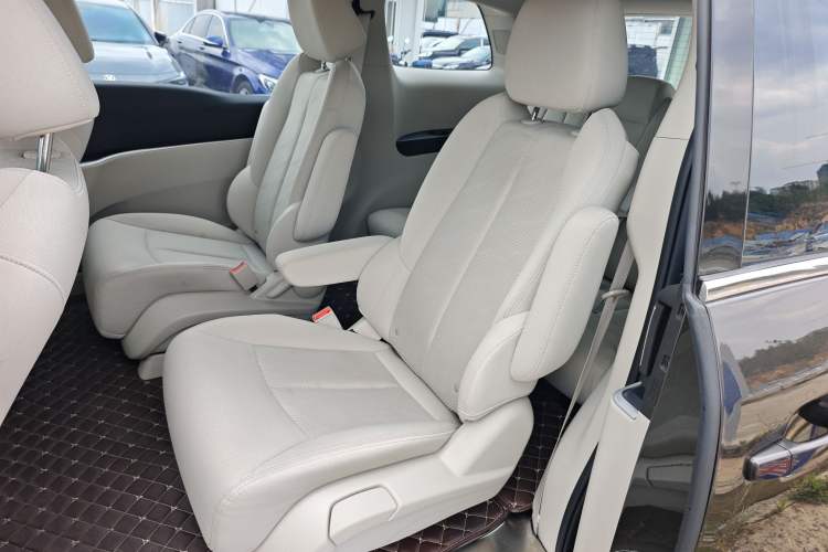 Used Buick GL8 2021 Land Cruiser Executive Class 652T Comfort Model