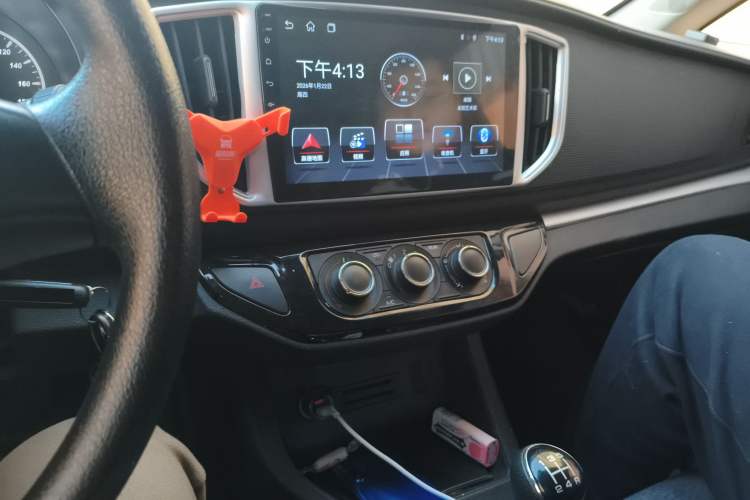 Used FORTHING Lingzhi 2022 V3 1.6L Base Model 2 Seats Audio And AC Panel