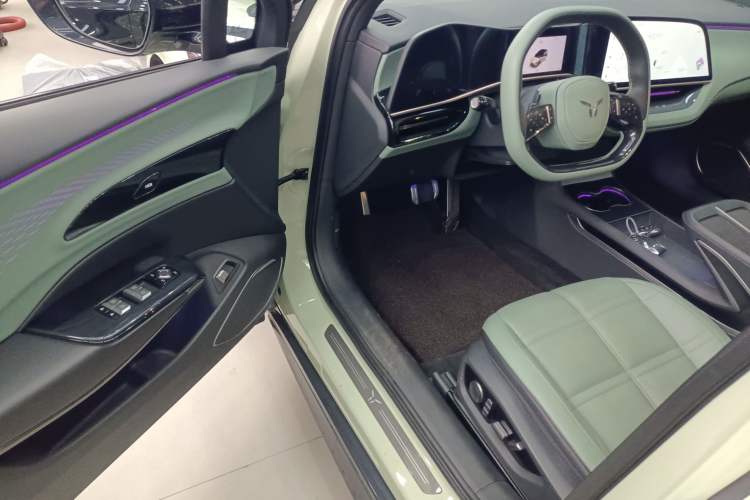 Used Hongqi EH7 2024 820 Pro
