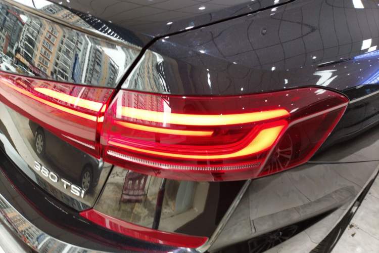 Used Volkswagen Passat 2024 380TSI Starry Sky Flagship Edition Right Rear Taillight