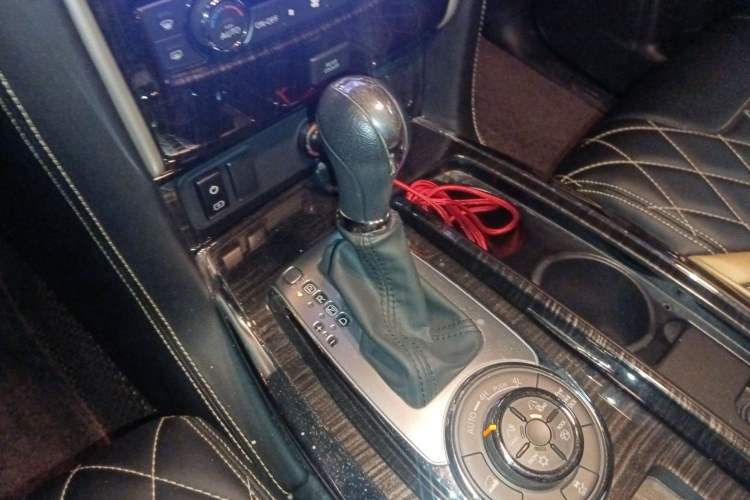 Used Nissan Patrol 2018 Y62 4.0 XE Middle East Gear Lever