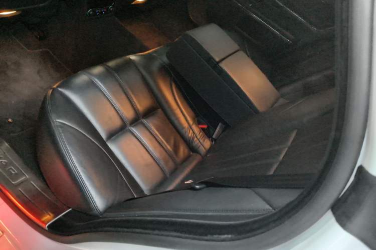 Used Jaguar XJ 2015 XJL 3.0 SC Two-Wheel-Drive Panoramic Business Edition
