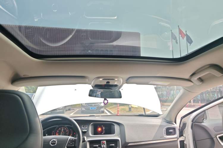 Used Volvo V40 2018 T3 Zhiya Edition Headliner