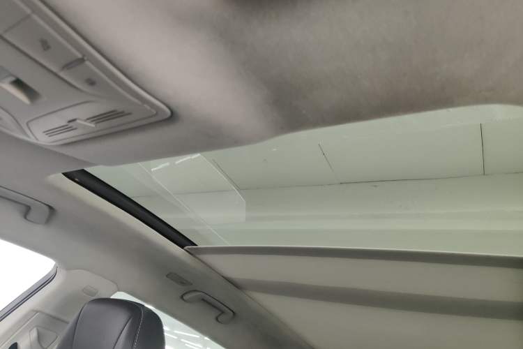 Used Hongqi HS7 2019 3.0T Automatic All-Wheel Drive Smart Connect Flagship Edition Headliner