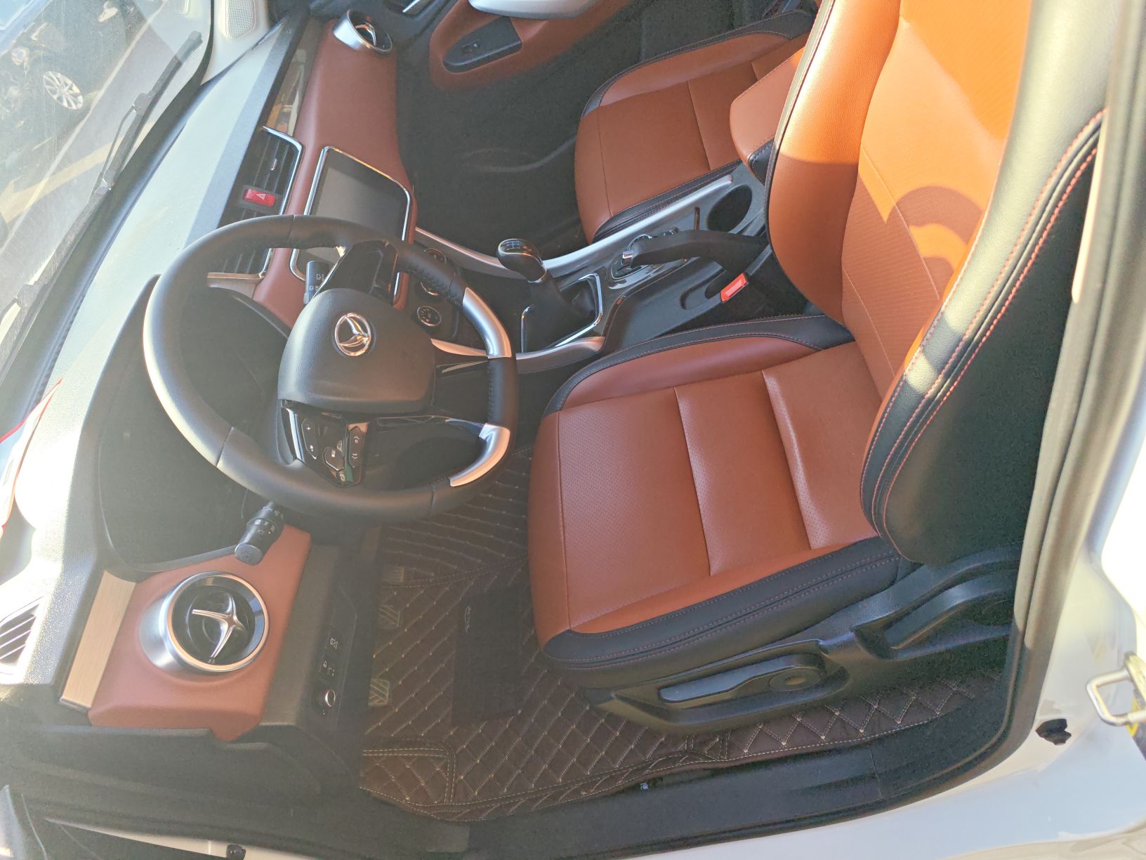 المقاعد الأمامية داخل السيارة