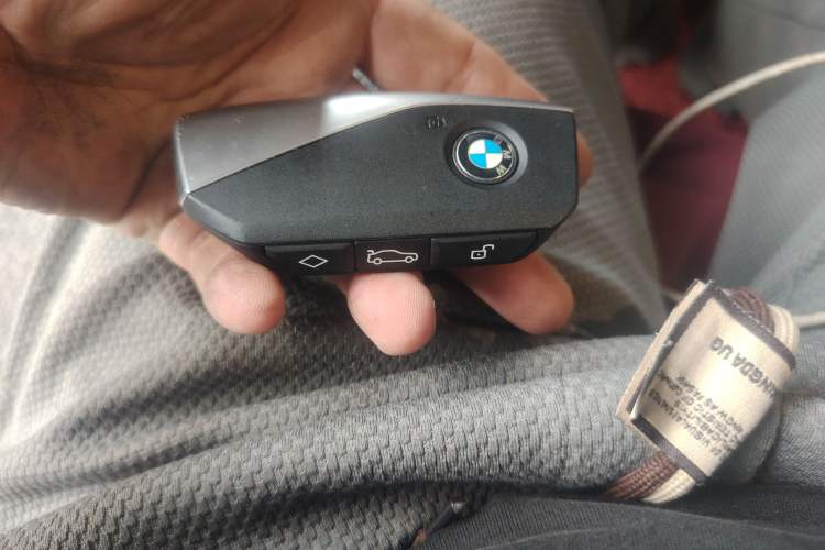 Used BMW 5 Series 2025 530Li Luxury Edition M Sport Package Vehicle Key