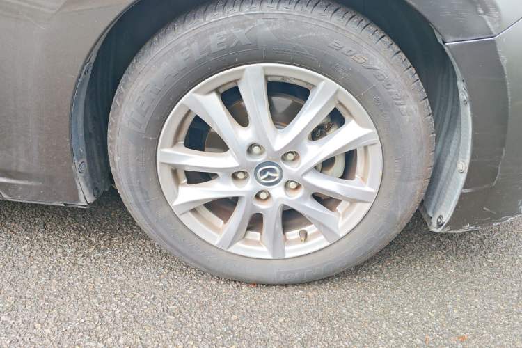 Used Mazda 3 Axela 2014 Sedan 1.5L Automatic Comfort Model