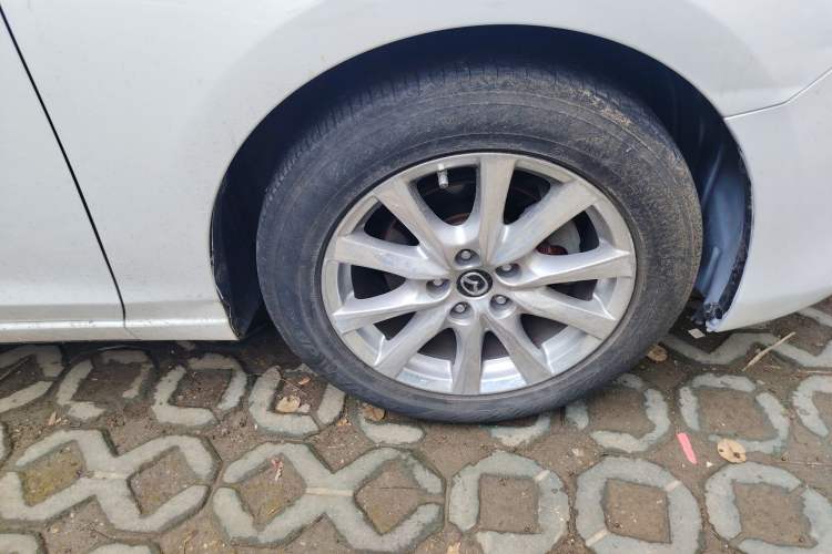 Used Mazda Atenza 2015 2.0L Blue Sky Luxury Edition
