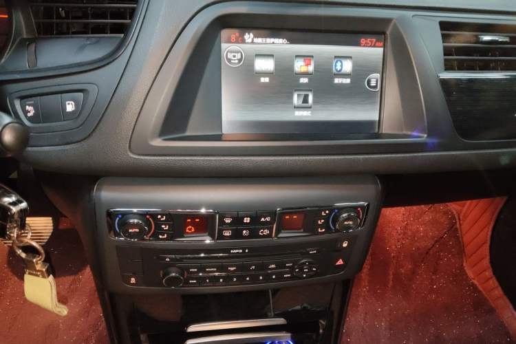 Used Citroen C5 2014 2.0L Automatic Luxury Edition Audio And AC Panel