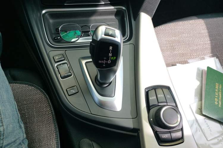 Used BMW 3 Series 2014 320Li Fashion Model
