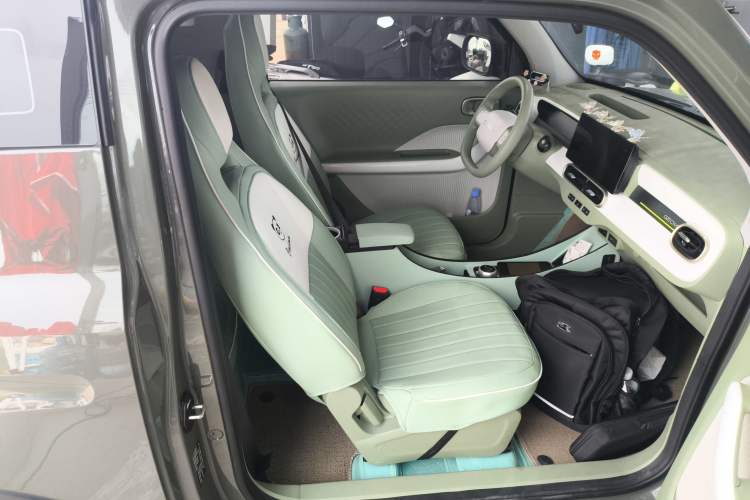 Used Geely Galaxy Panda 2025 210km Panda Rider Right Front Seat