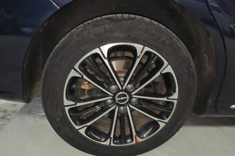 Used Roewe iMAX8 2022 Model 400TGI Exclusive Version for Key Accounts
