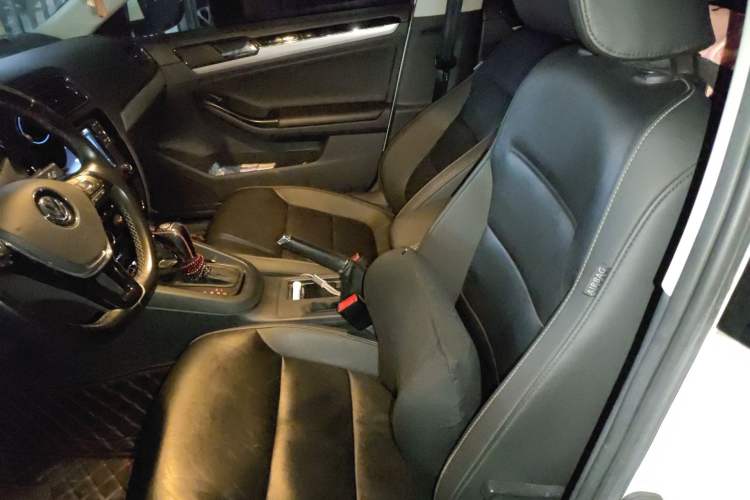 Used Volkswagen Sagitar 2018 1.6L Automatic Comfort Model Left Front Seat