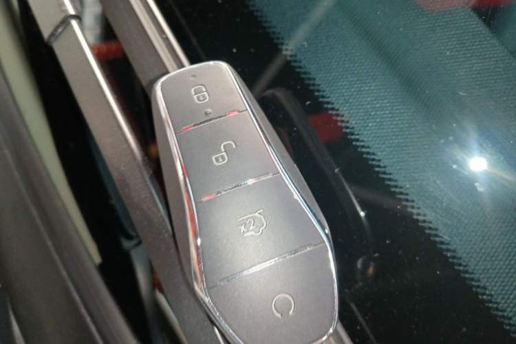 Used BYD Dolphin 2025 Intelligent Driving Version 410 km Fashion Edition
