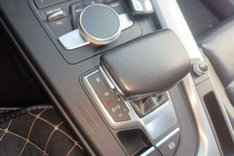 Used Audi A4L 2018 30th Anniversary Edition 40 TFSI Fashion Model