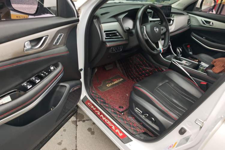 Used CHANGAN CS75 2018 280T Automatic Luxury Edition China V Standard
