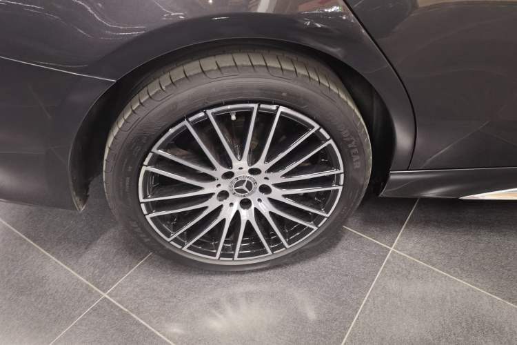 Used Mercedes-Benz C-Class 2022 C 260 L Sport Edition Right Rear Wheel Hub