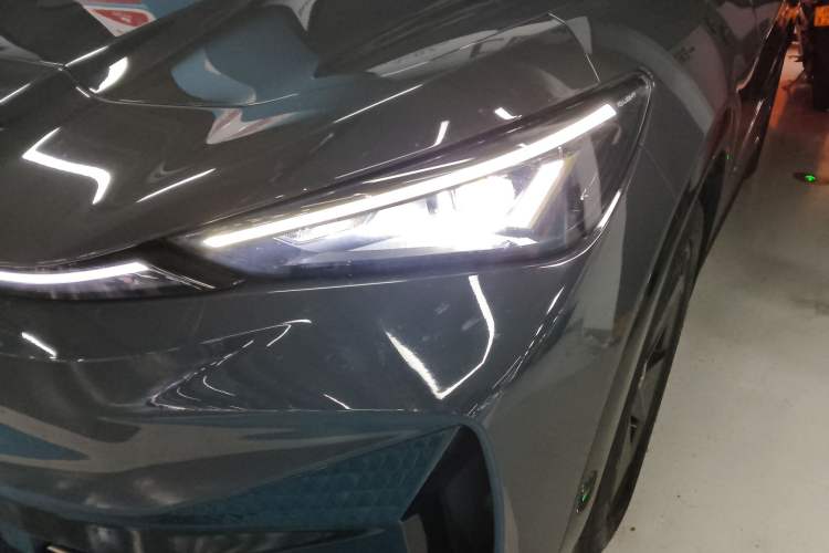 Used Volkswagen ID.UNYX 2024 Pro Long-Range Version Left Front Headlight