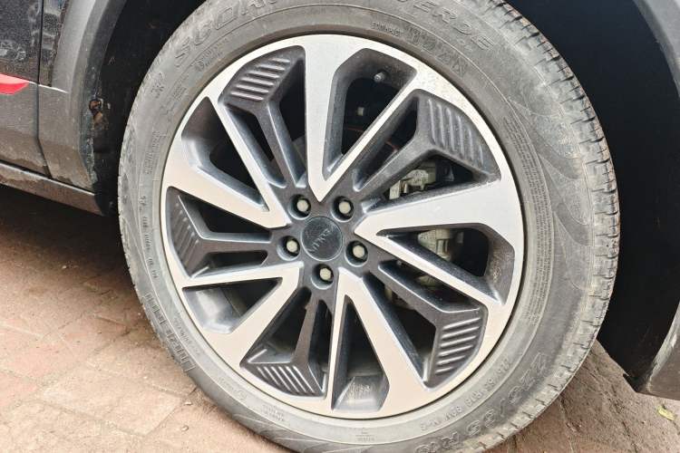 Used Dongfeng Aeolus AX7 2022 Mach Edition 1.5T DCT DF51 Right Front Wheel Hub